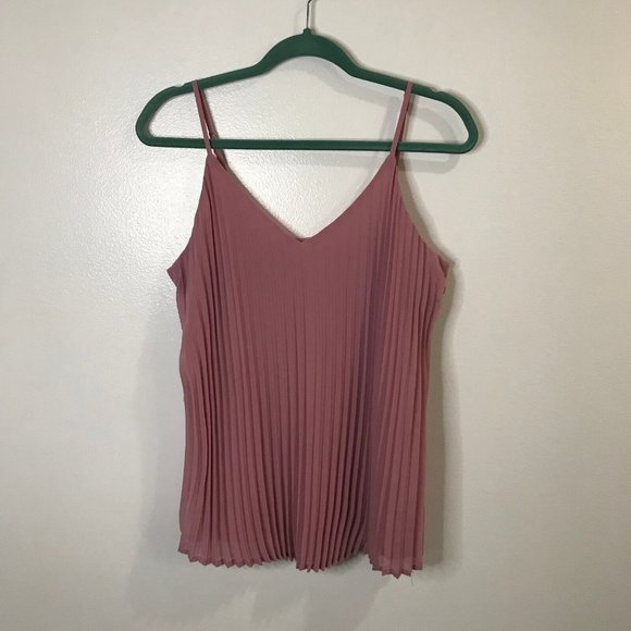 NWT A New Day Pleated Chiffon Tank Top Size Medium M Purple Pink V-neck Shirt - Picture 2 of 9